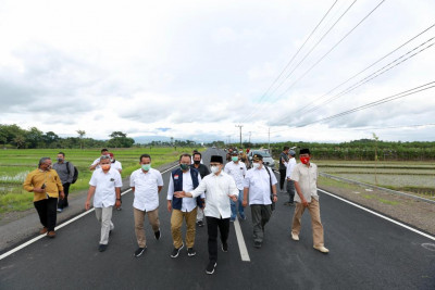 Bupati Banyuwangi Anas Sidak Perkembangan Ruas Jalan Kecamatan Genteng-Gambiran