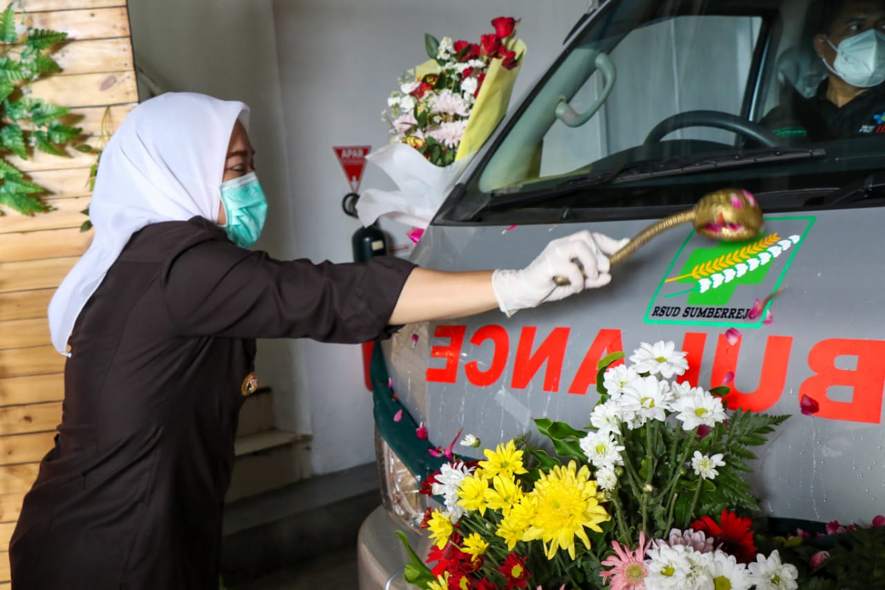 Ambulan RSUD Sumberrejo Bertambah, Bupati Berharap Penumpangnya Berkurang
