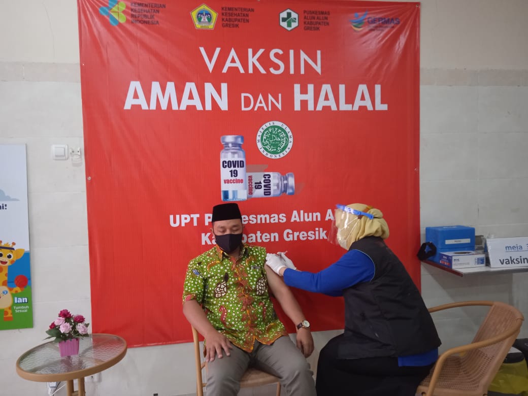 Ketua DPRD Gresik Bersama Forkopimda Jalani Vaksin Tahap Kedua