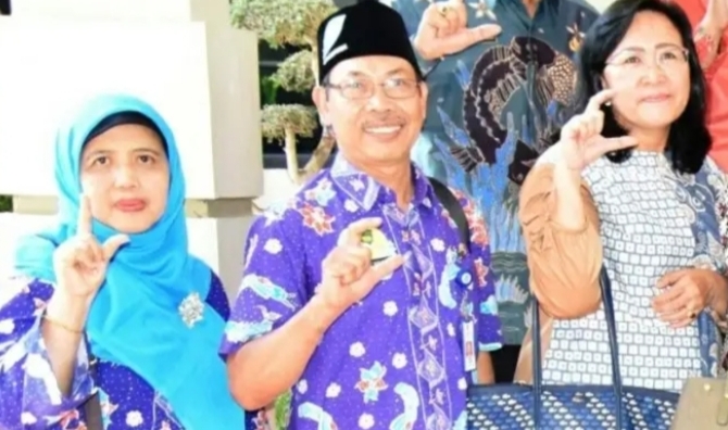 Tahap Pertama Lamongan Kebagian 5.060 Dosis Vaksin Covid-19, Selain Nakes, TNI-Polri dan Petugas Pelayanan Publik Juga Untuk Lansia di Atas 60 Tahun