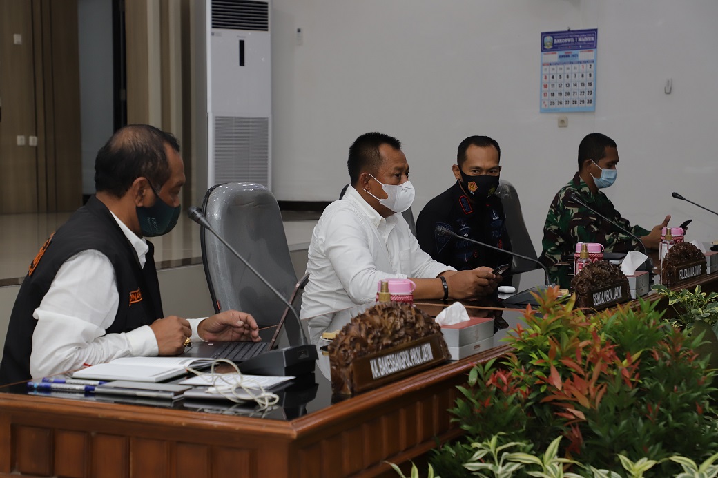 Warga Tak Patuh Protokol Kesehatan Harus Hati-hati, Tim Satgas Covid-19 Kumpul di Madiun Bahas Ini