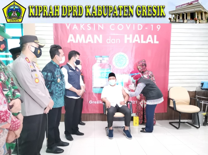 Jadi Teladan Penyuntikkan Vaksin Covid-19 Pertama di Gresik, Ketua DPRD Abdul Qodir Imbau Masyarakat Tidak Perlu Takut