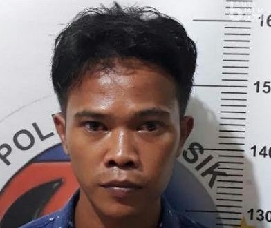 Surono Diciduk saat Temui Pasiennya di  Warkop Legundi