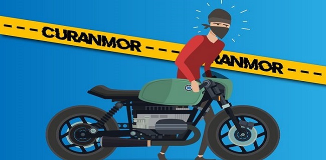Maunya Senyap Nuntun Motor Curian, Eh Tertangkap Juga, Benjol Deh Muka