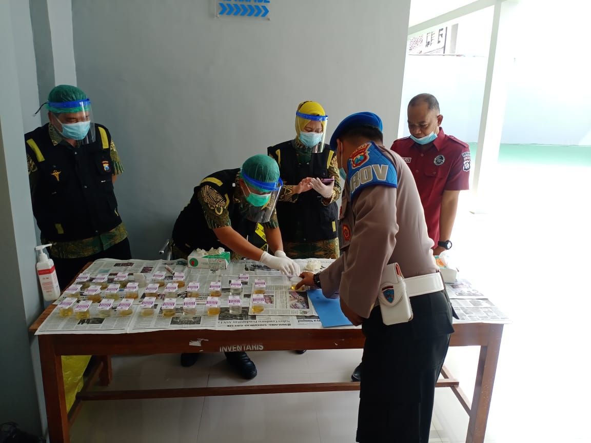 Puluhan Anggota Polres Tulungagung Tiba-tiba Dites Urine, Ada Apa Sebenarnya?