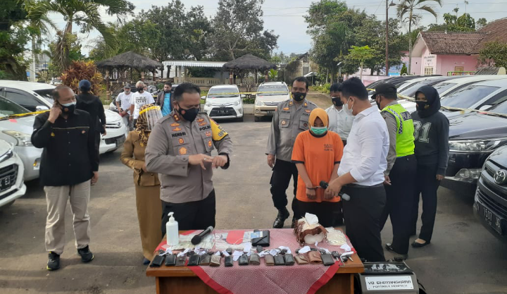 Pasutri Alap-alap Mobil Rental Ditangkap Polres Malang