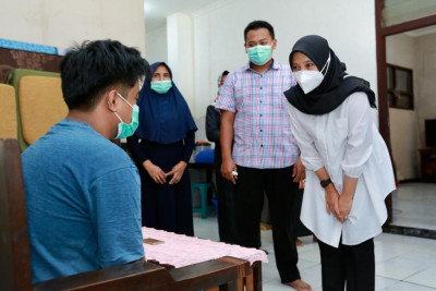 Usai Pelantikan, Bupati Ipuk sambangi rumah singgah Banyuwangi di Surabaya