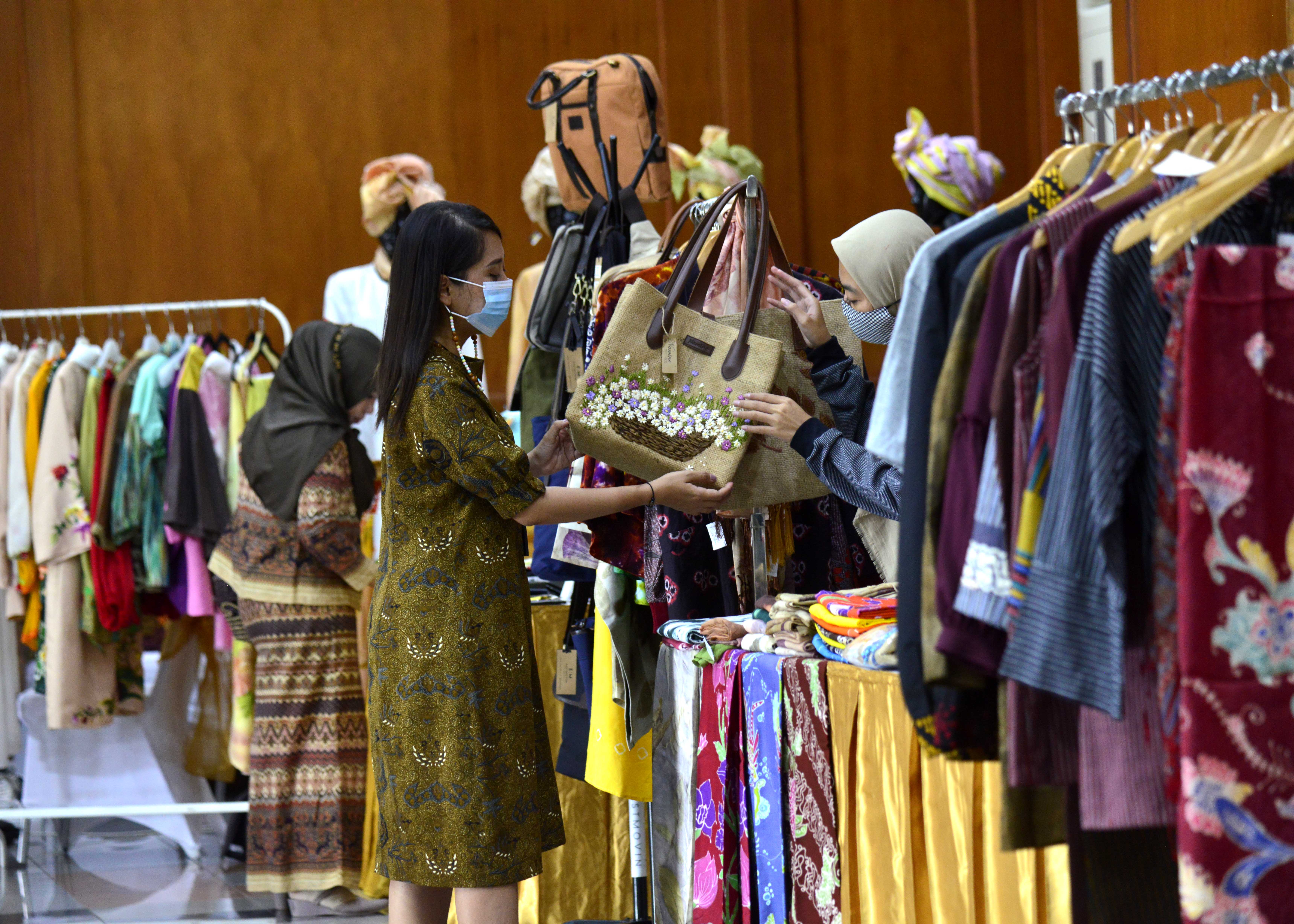 Jelang Pelaksanaan Pameran UMKM Virtual, Pemkot Surabaya Mulai Promosikan Produk