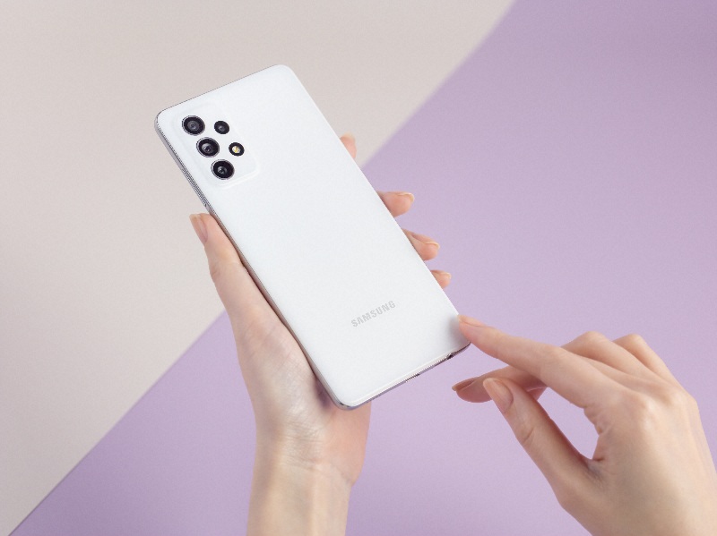 Siap Mendukung Aktivitasmu dalam Situasi Hujan-hujanan, Berikut Kegunaan Lebih Jauh IP67 dari Samsung Galaxy A72!