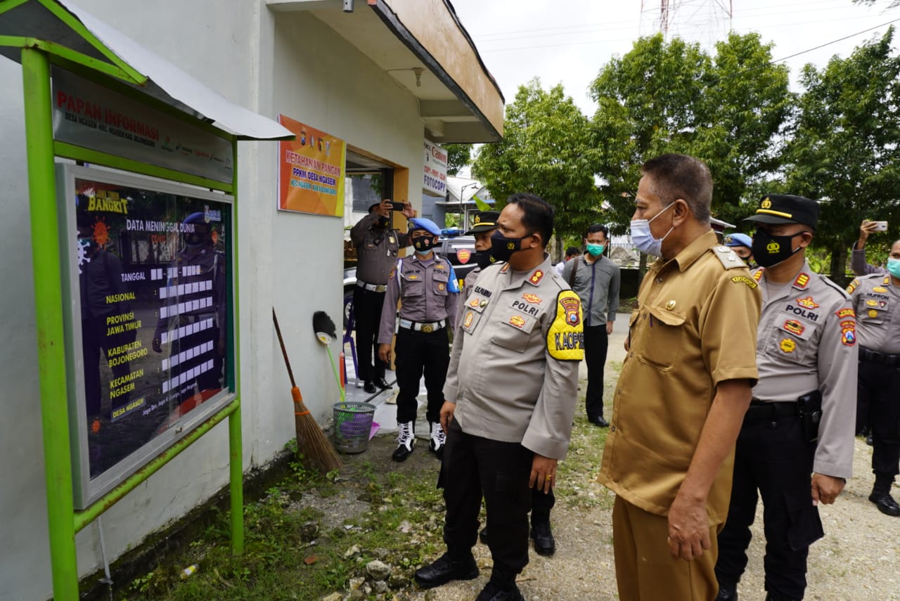 Saat Blusukan, Kapolres Bojonegoro Perbolehkan Keuangan DD Untuk PPKM
