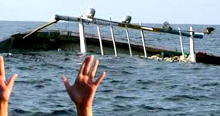 Perahu Nelayan Tuban Terbalik, Enam Angler asal Gresik dan Surabaya Masuk Laut