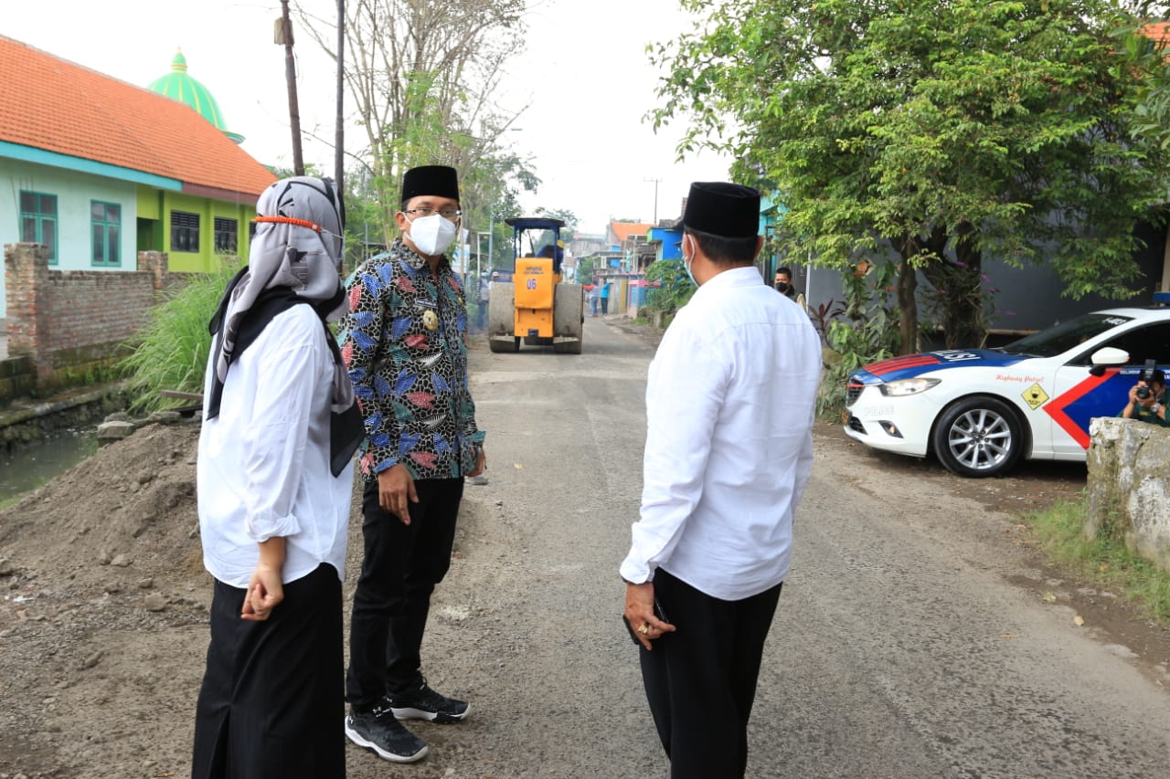 Jalan Beciro Soidoarjo Mulai Diperbaiki ‘Tipis-tipis’