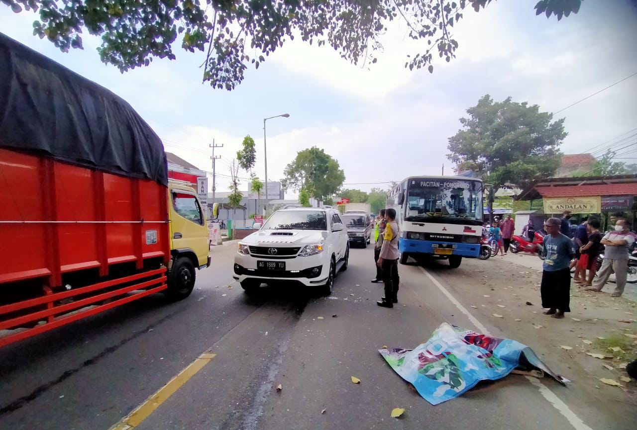 Siswa SMK di Ponorogo Tewas Terlindas Bus Hingga Terseret 5 Meter