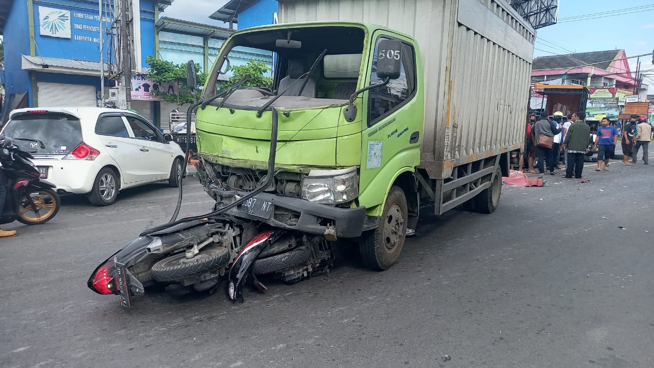 Tujuh Kendaraan Kecelakaan Beruntun di Pagotan Madiun, 1 Tewas Lainnya Terluka