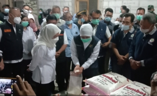 Gubernur Tinjau Penggilingan Padi di Bojonegoro, Bupati Anna Berharap Ada Motivasi