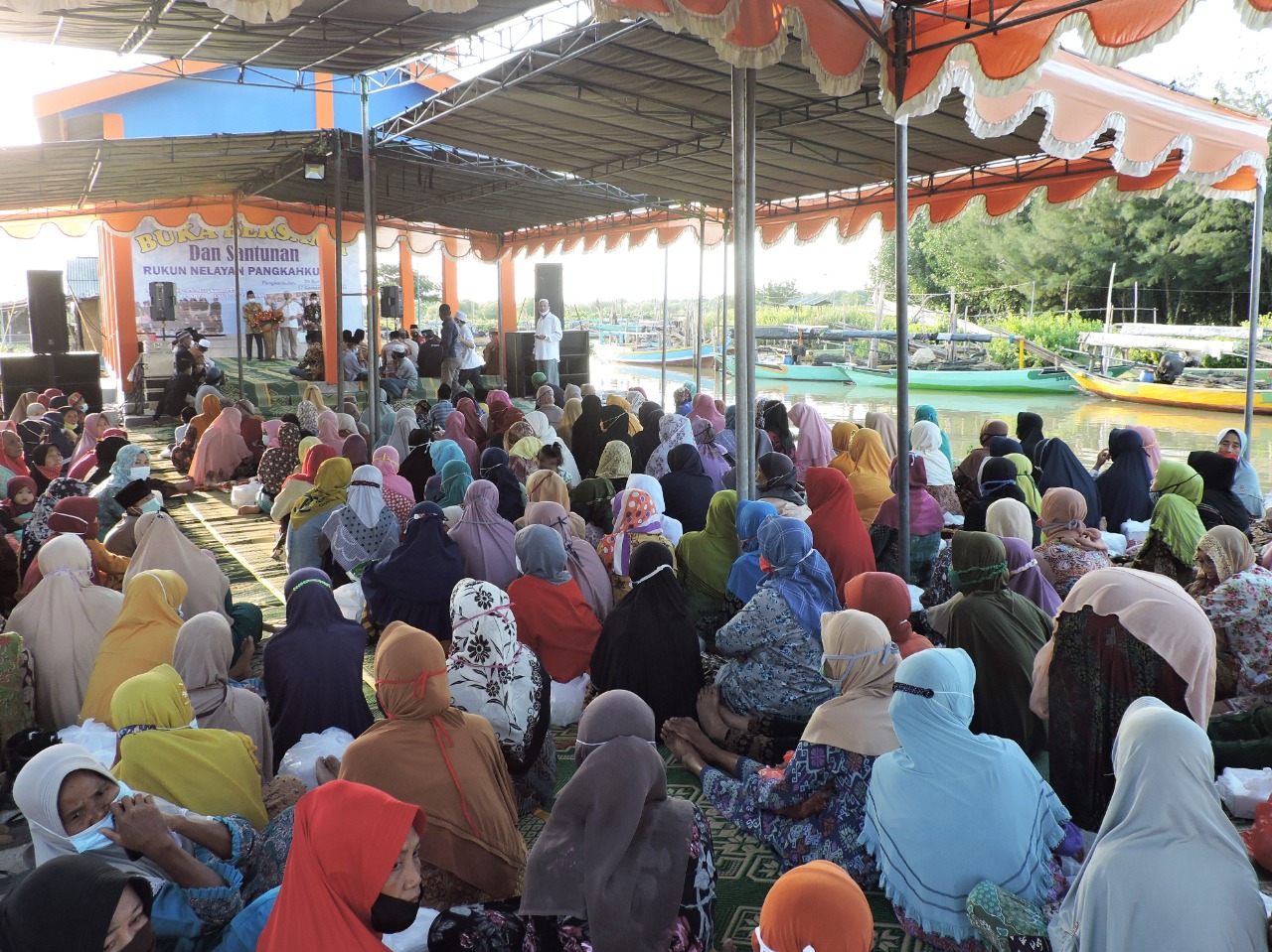 PGN Saka dan Rukun Nelayan Pangkah Kulon Gelar Buka Bersama dan Santunan Anak Yatim serta janda