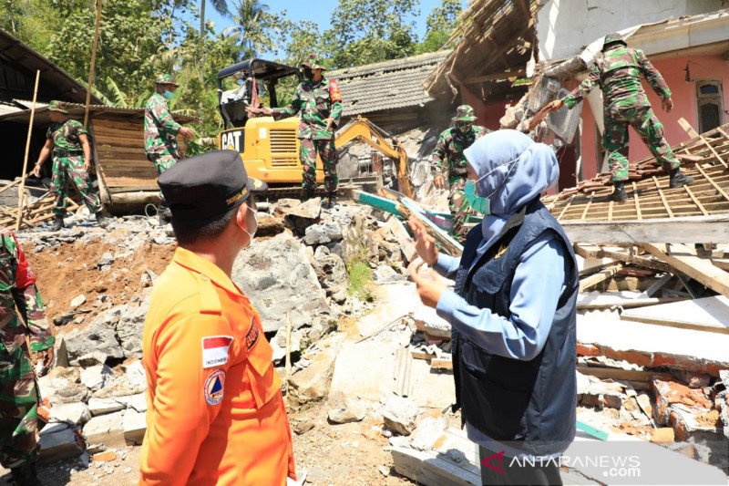 Bupati Lumajang Laporkan 3.361 Rumah Rusak ke BNPB