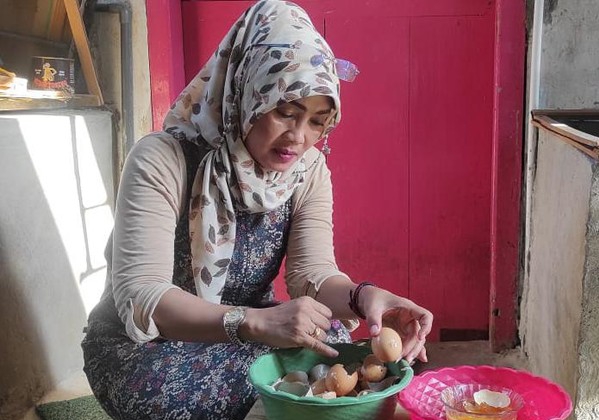 Heboh Seorang Ibu di Kediri Temukan Telur Ayam Diduga Palsu