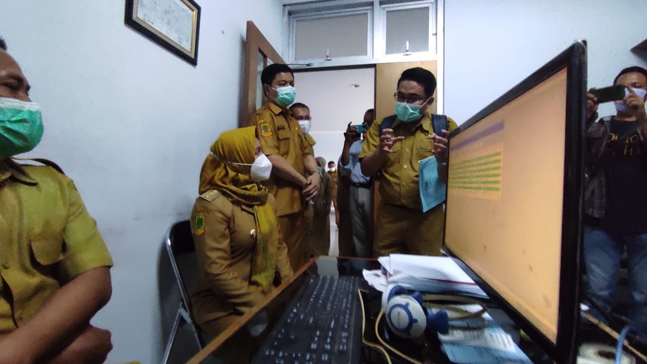 Sidak Hari Pertama Kerja, Wali Kota Mojokerto Temukan Sejumlah ASN Tak Masuk