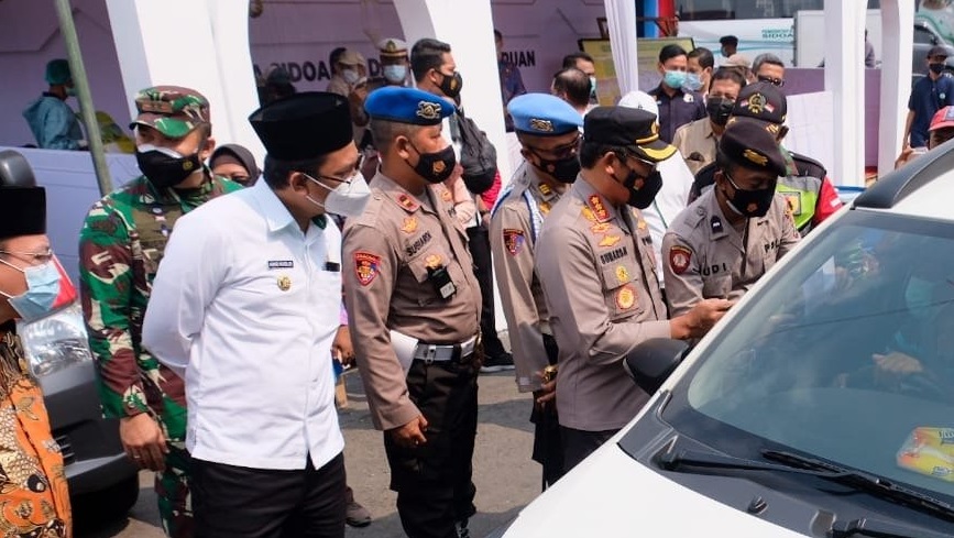50 Kendaraan Luar Diputar Balik Polresta Sidoarjo di Pintu Perbatasan