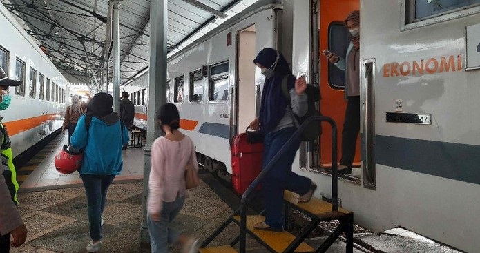 Usai Masa Larangan Mudik, 31 ribu Lebih Penumpang Gunakan Jasa KA Daop 8 Surabaya