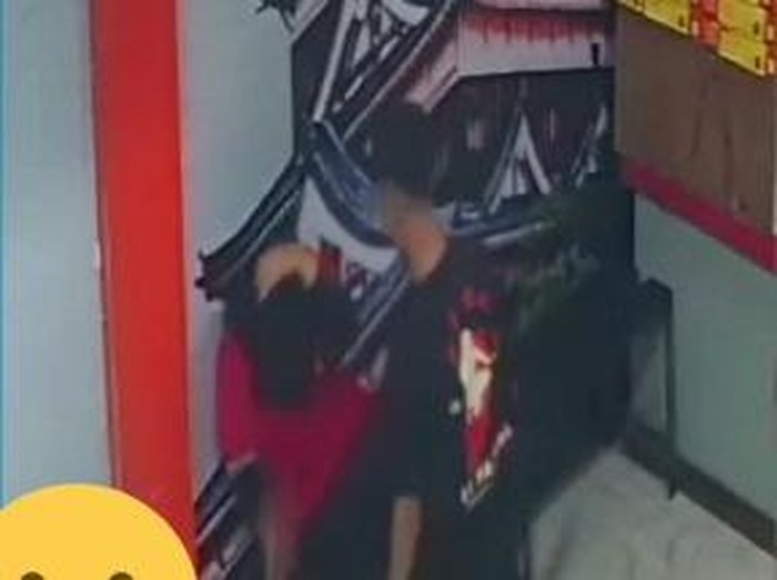 Pemuda di Pasuruan Pukuli Karyawati Restoran, Videonya Beredar Luas