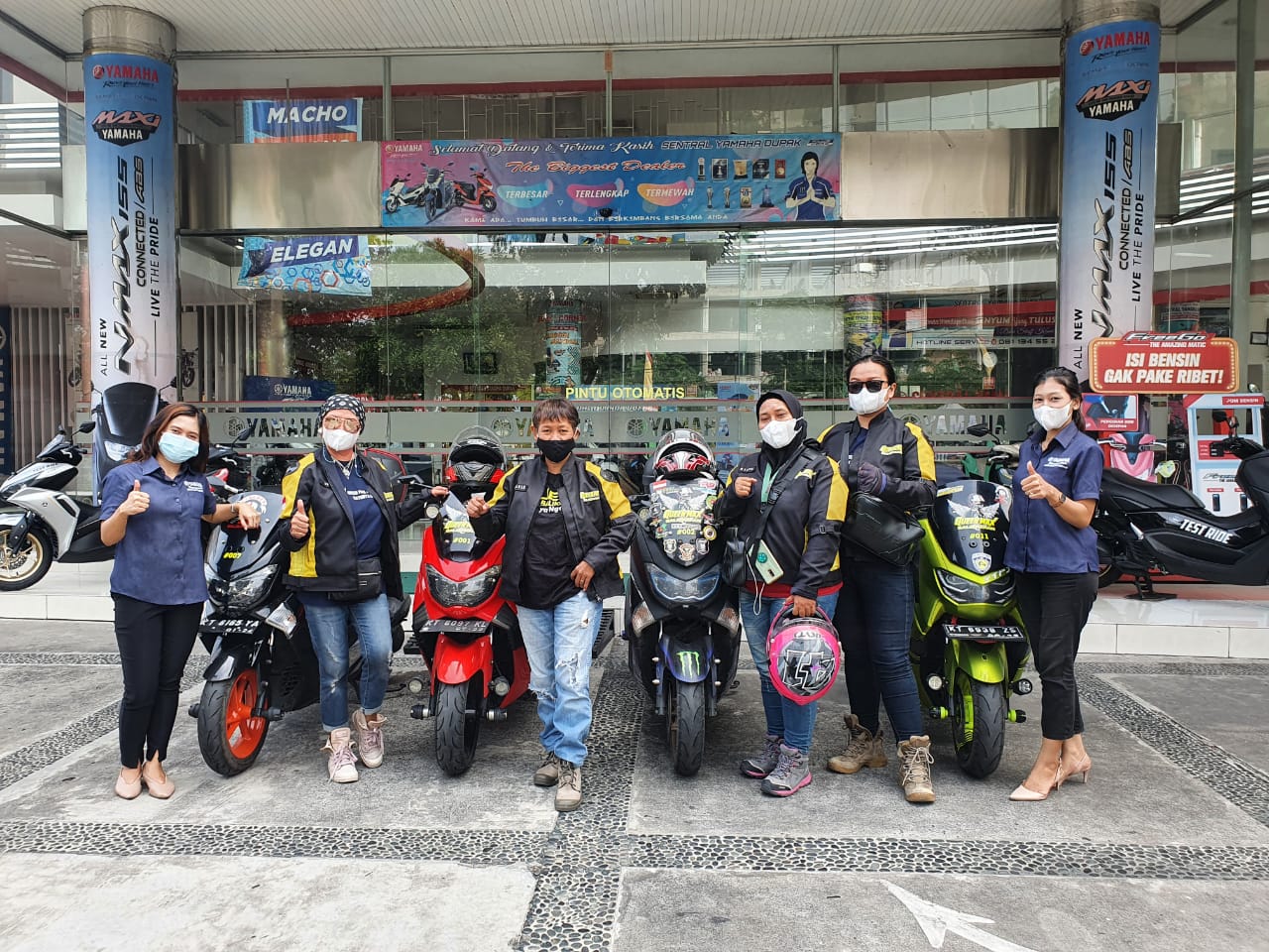 Yamaha Jatim Sambut Kedatangan Emak-emak Rider NMAX dari Balikpapan