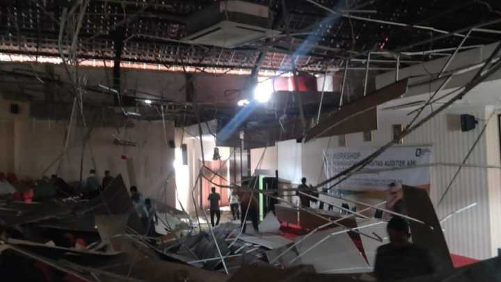 Atap Salah Satu Gedung IAIN Kediri Ambruk, Penyebab Belum Jelas