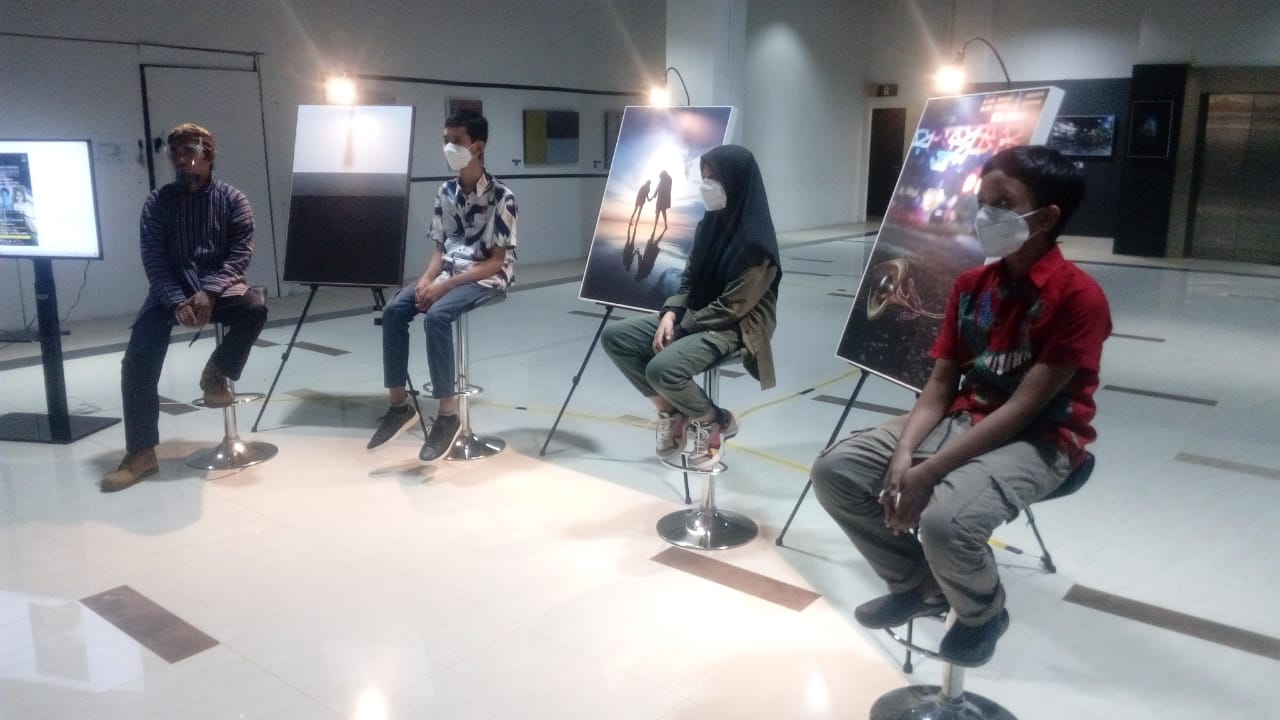 Momen  Ke-17 Tahun, Sanggar Daun Gelar Pameran Fotografi Handphone