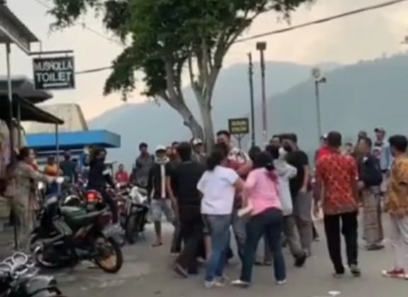 Pengunjung Telaga Sarangan Magetan Adu Jotos, Empat Orang Terluka