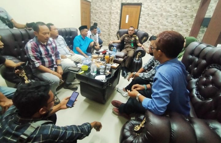 Ada Aroma Korupsi di BOP Kemenag, Aktivis Pasuruan Susulkan Data Tambahan ke Kejari Bangil