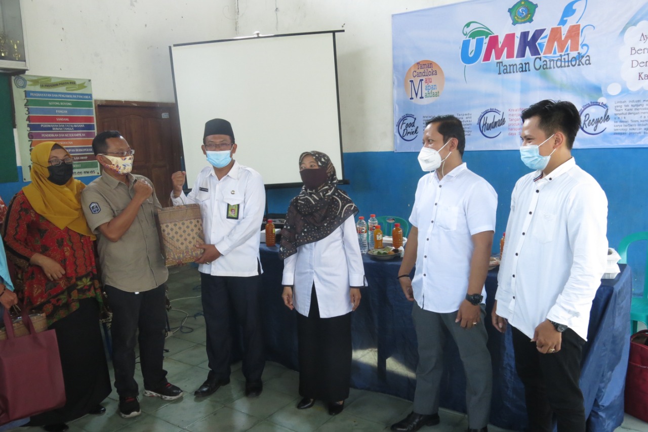Pelaku UMKM di Desa Ngampelsari Candi Sidoarjo Berharap  Sertifikasi Halal Bisa Dongkrak Penjualan