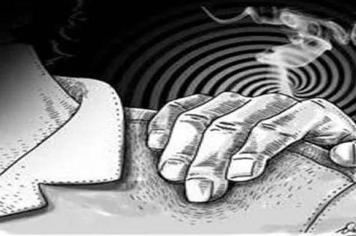Nyaru Staf Kecamatan, Tukang Gendam Kuras Laci Toko di Probolinggo