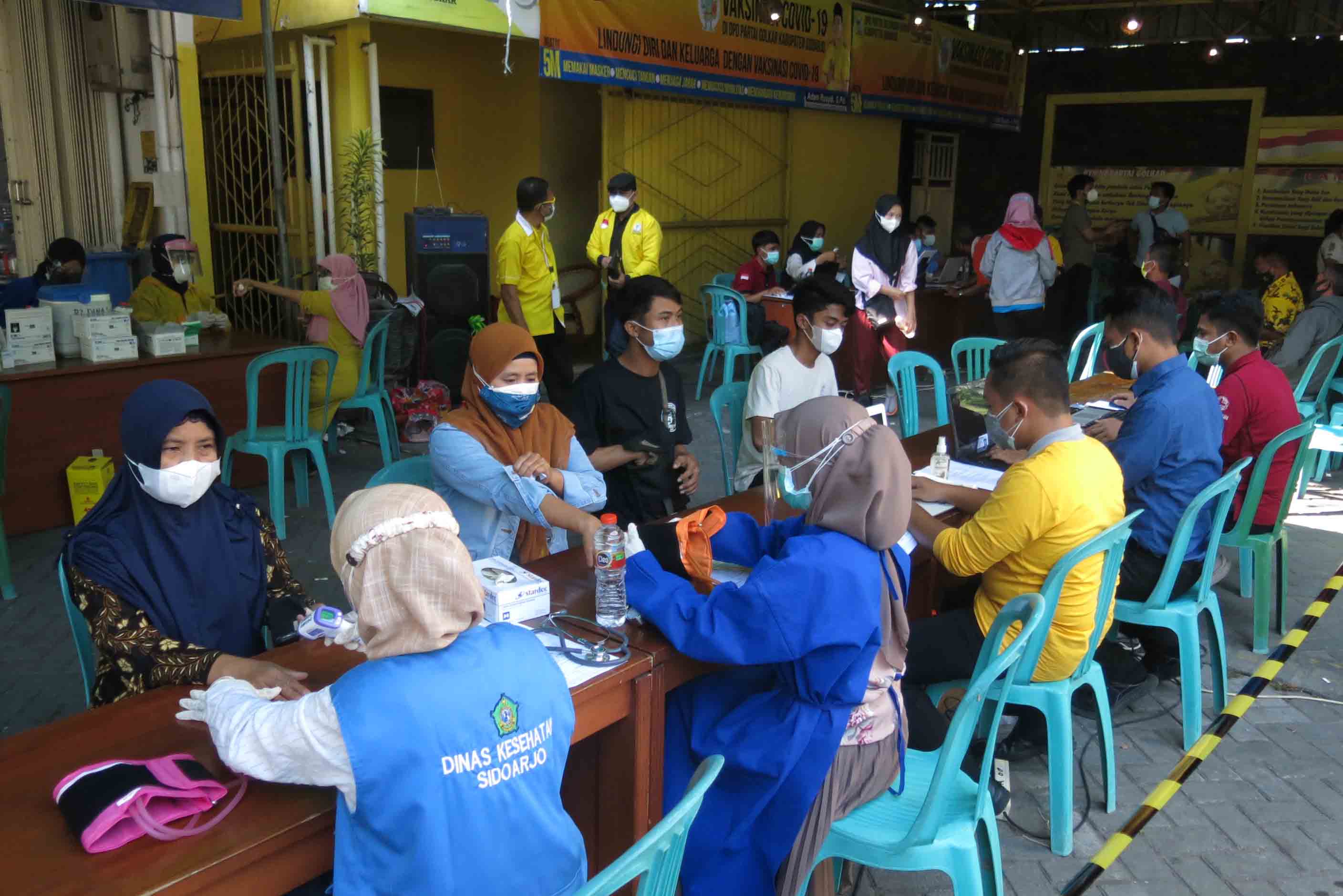Golkar Sidoarjo Gelar Vaksinasi untuk Kader Tingkat Desa Hingga Daerah
