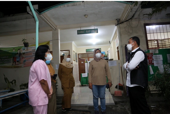 Petugas Kelurahan/Kecamatan di Surabaya Juga Disiapkan Layani Warga 24 Jam