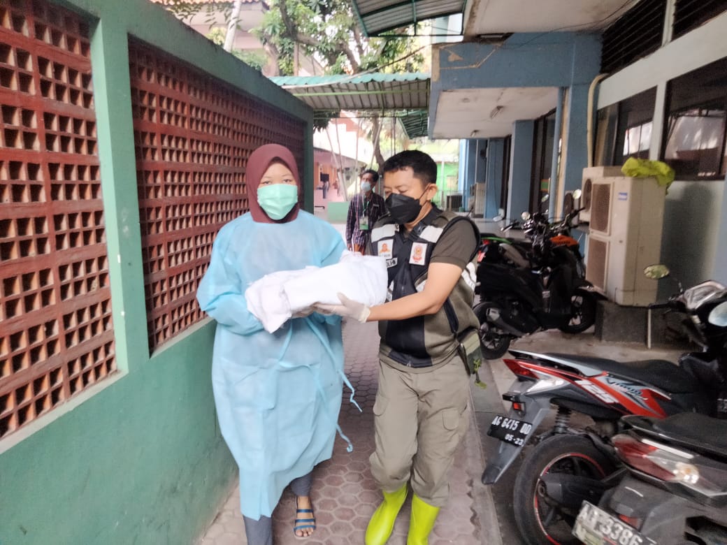 Jalani Karantina, PMI Perempuan Lahirkan Bayi di Asrama Haji Sukolilo