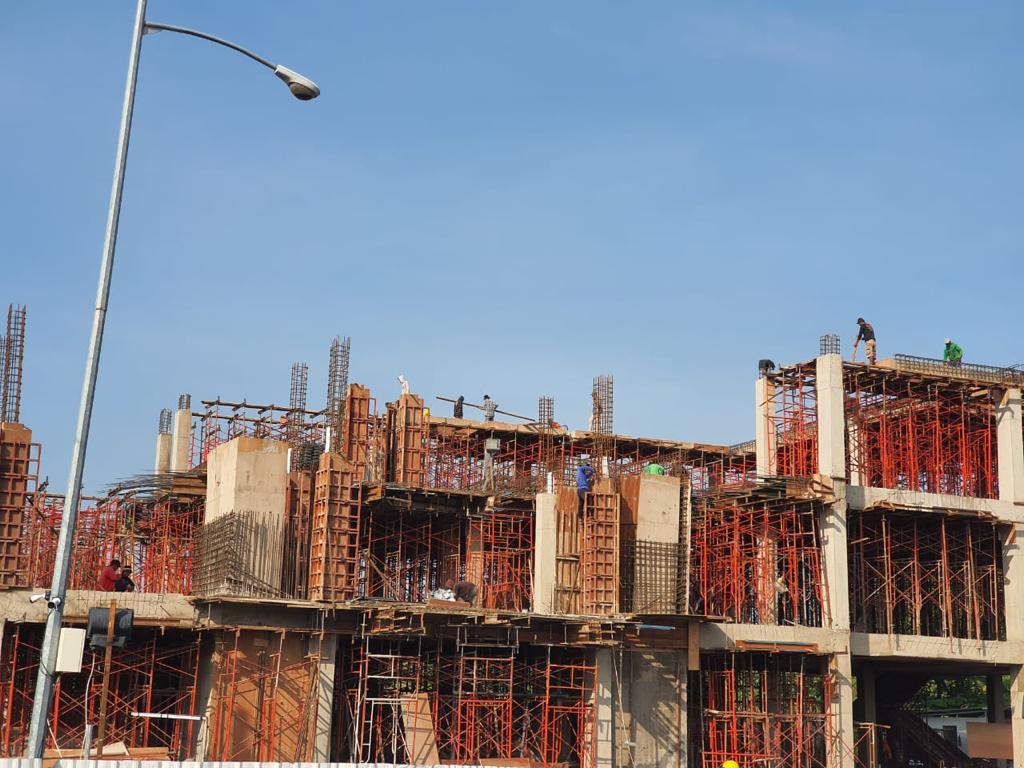 Pekerja Proyek Gedung OPD Pemkab Pasuruan Abaikan K3 dan Prokes, PT CKMT Disorot