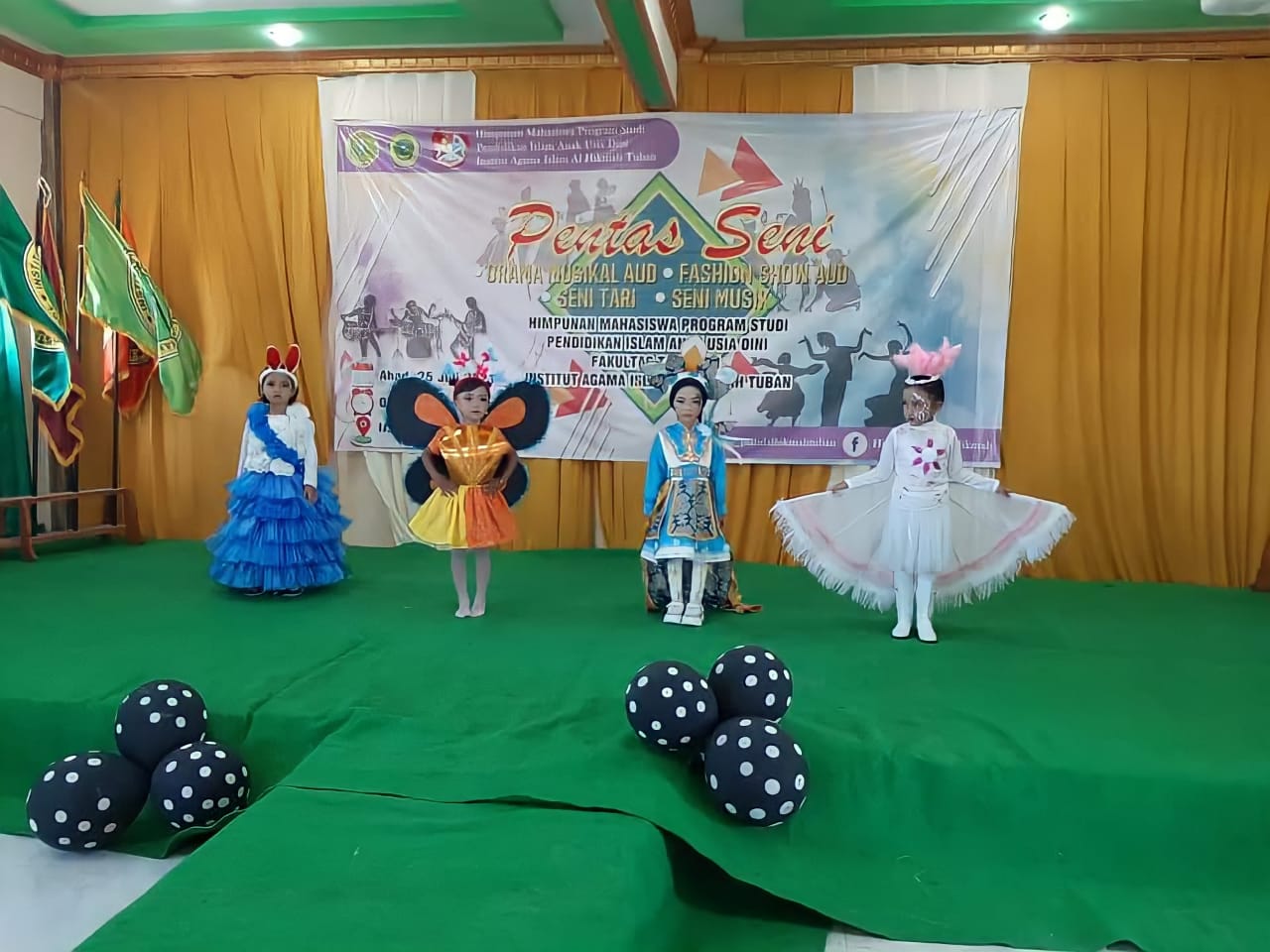 Mahasiswa IAI Al Hikmah Tuban Gelar UAS dengan Pertunjukan Pentas Seni