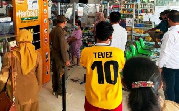 Jual Vitamin Lebihi HET, Apotek di Mojokerto Hanya Disanksi Teguran