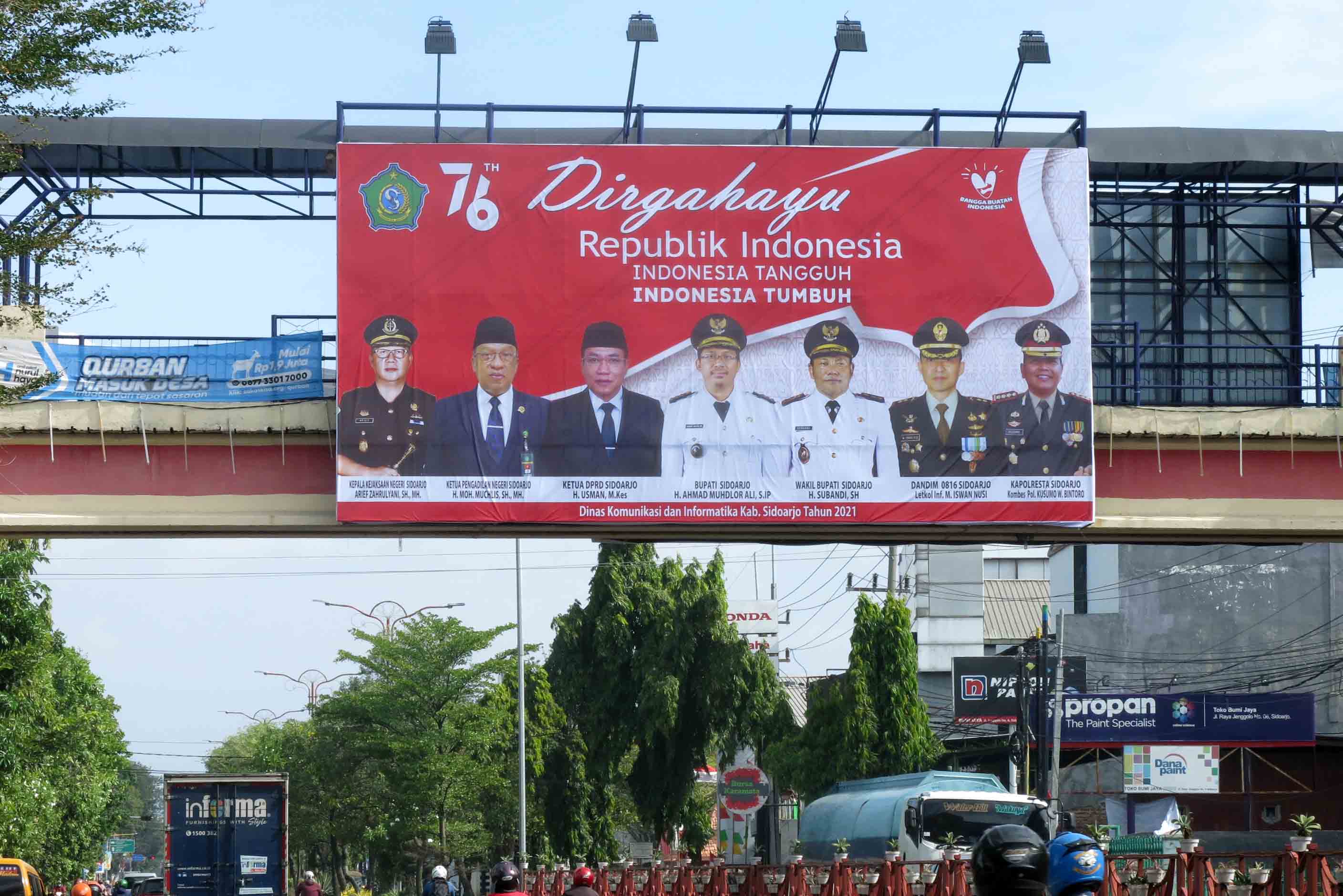 Baliho Dirgahayu 'Indoneisa' Sudah Diganti yang Benar