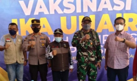 500 Nelayan Bangkalan Terima Vaksinasi dari IKA Unair