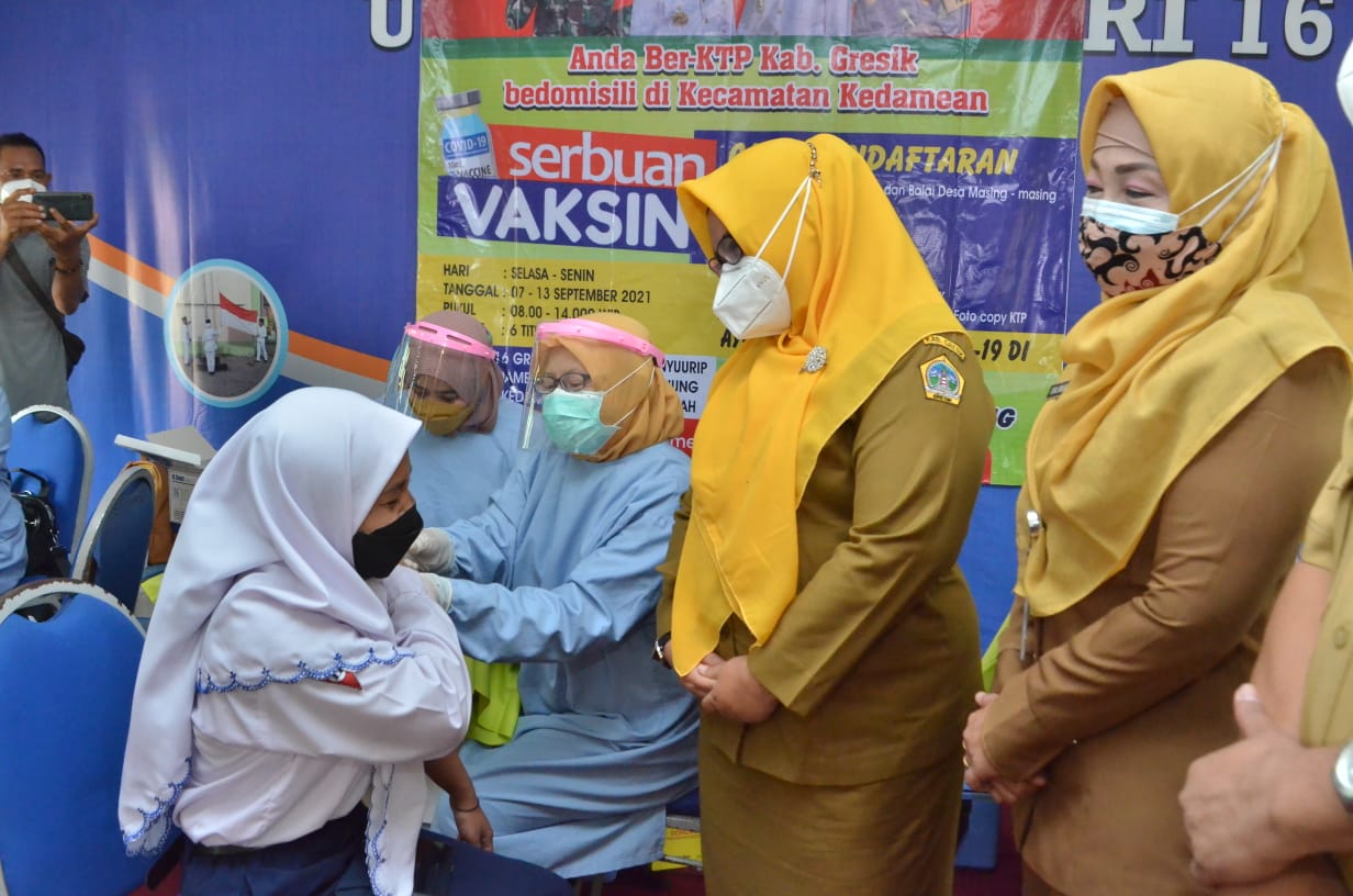 Sambut PTM, Pemkab Gresik Gencar Lakukan Vaksinasi Pelajar