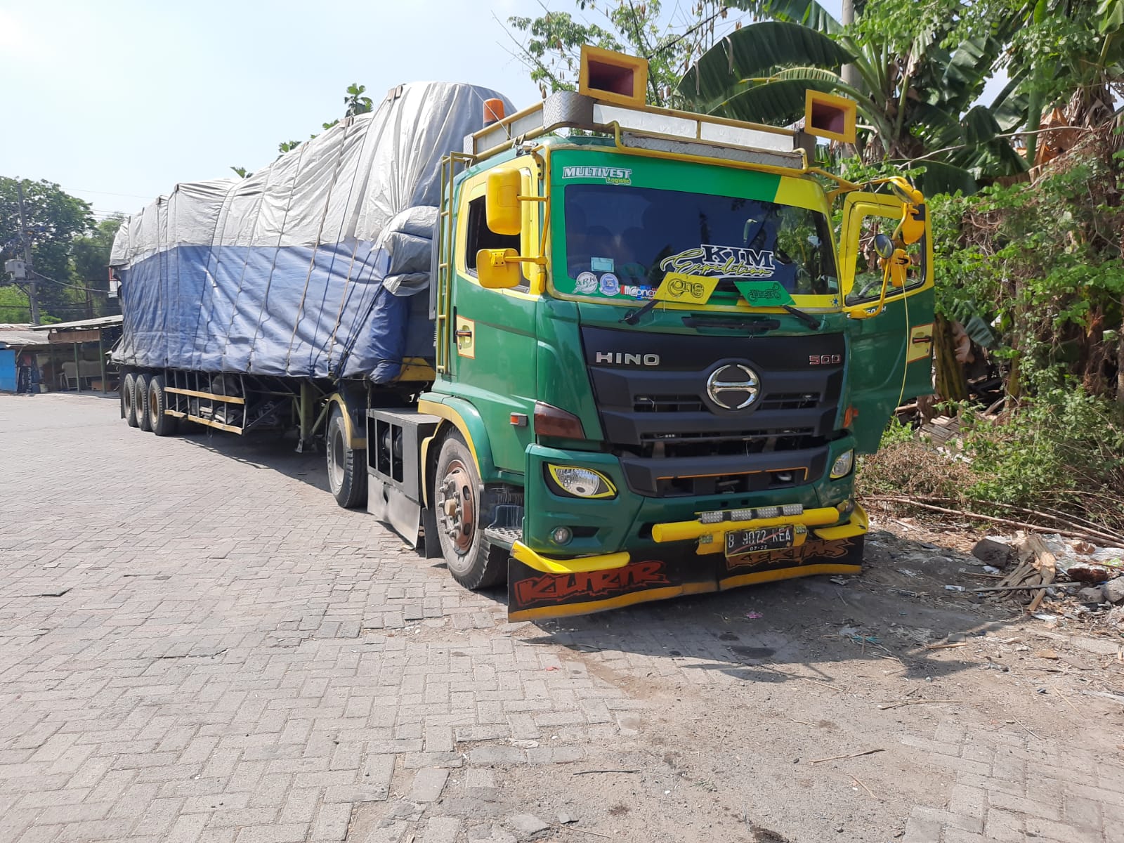 Terobos Petugas Buka Tutup Jalan, Pemotor Asal Cerme Patah Kaki