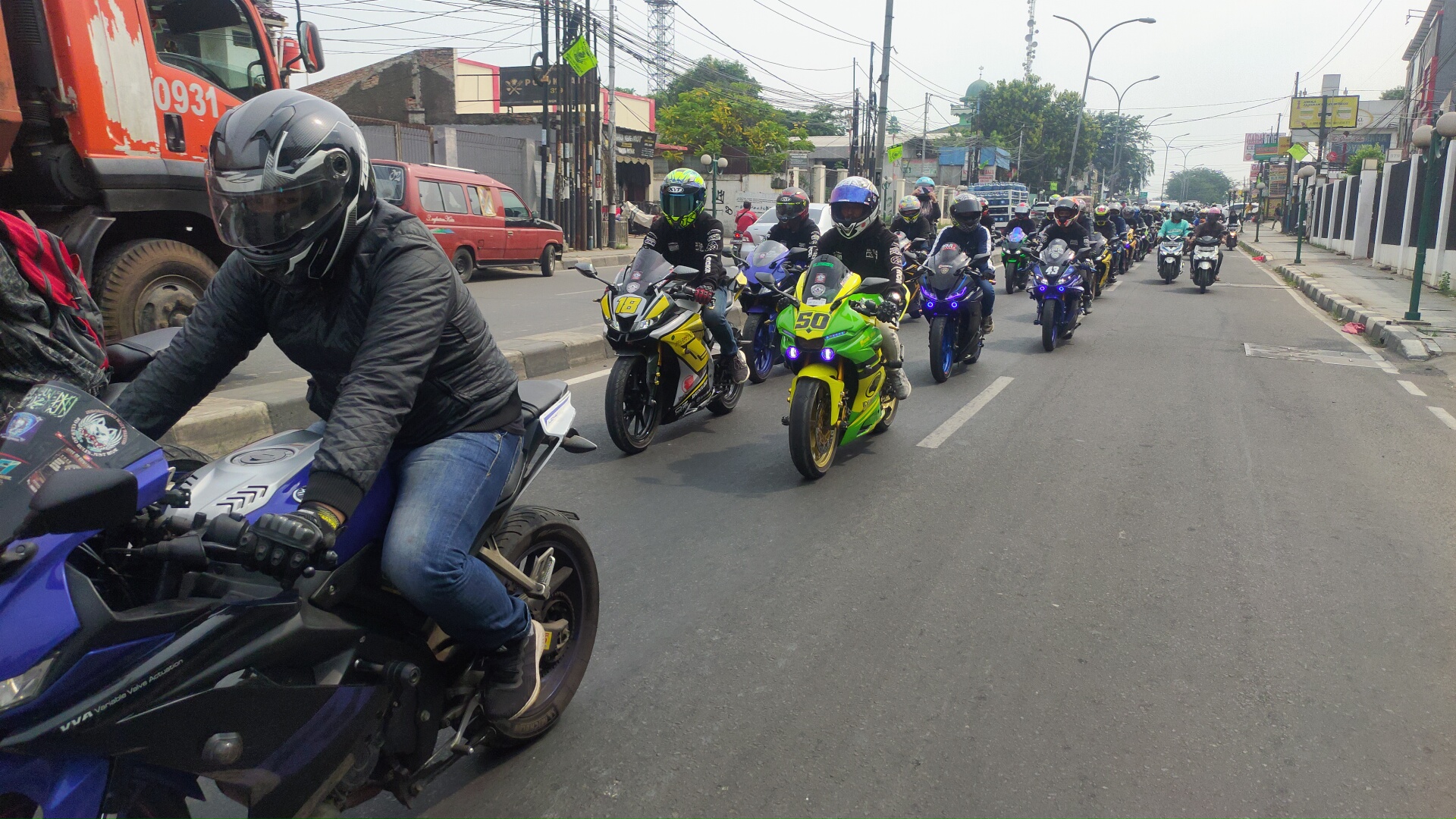 Ingin Berkendara Maksimal Pakai Motor Sport Fairing, Simak Tips Berikut