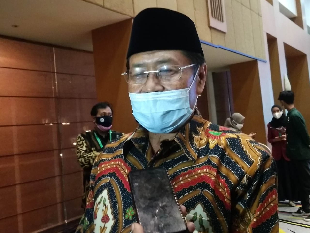 Bantu Tangani Covid-19, Baznas Jatim Berikan Beasiswa Bagi Anak Yatim