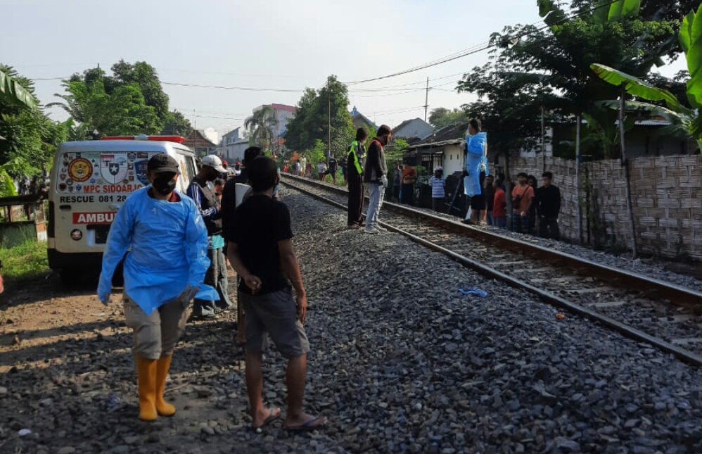 Perempuan Warga Kelurahan Magersari Sidoarjo  Tewas Tabrakkan Diri ke Kereta Api