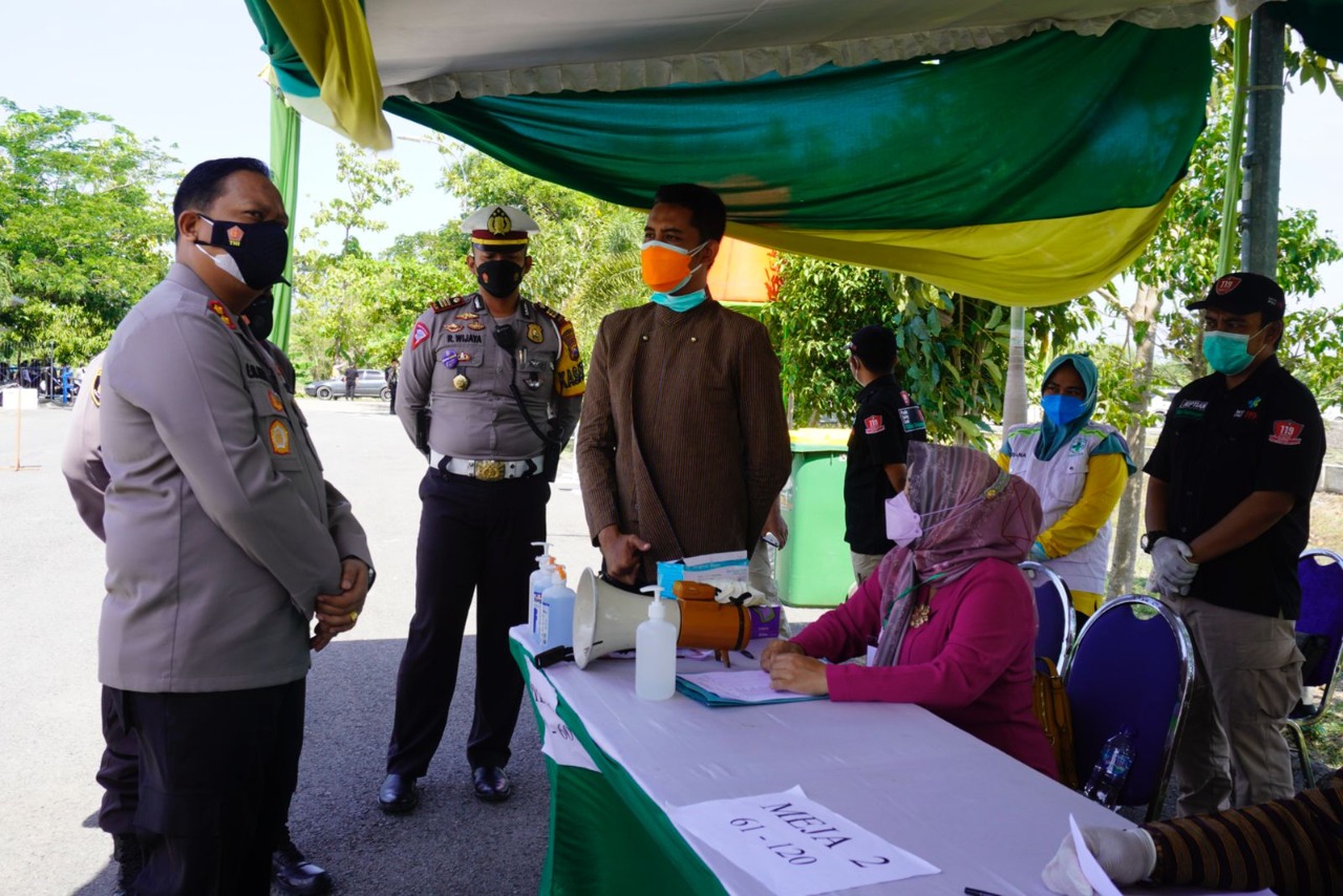 Tinjau Pelaksanaan Tes CPNS di Bojonegoro, Kapolres Ingatkan Soal Disiplin Prokes
