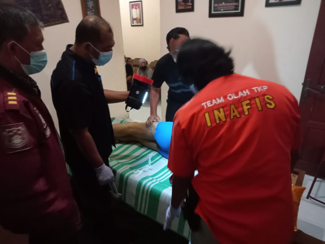 Asyik Nyeruput Kopi di Warkop Tulungagung, Nyawa Pria Ini Mendadak Raib