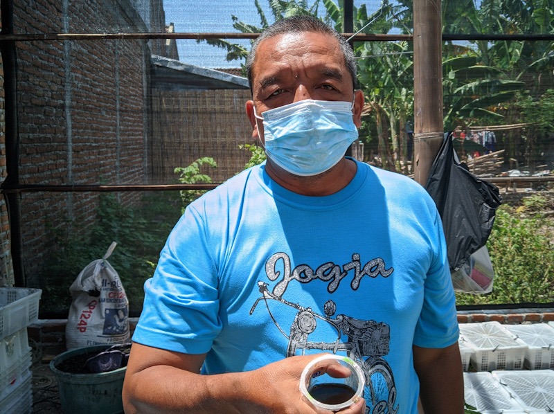 Kisah Pria Ponorogo Ubah Urine Kelinci Jadi Rupiah