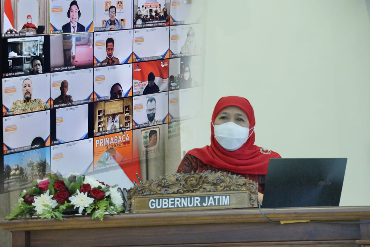Gubernur Khofifah Minta Masyarakat Waspadai Varian Omicron Saat Libur Nataru